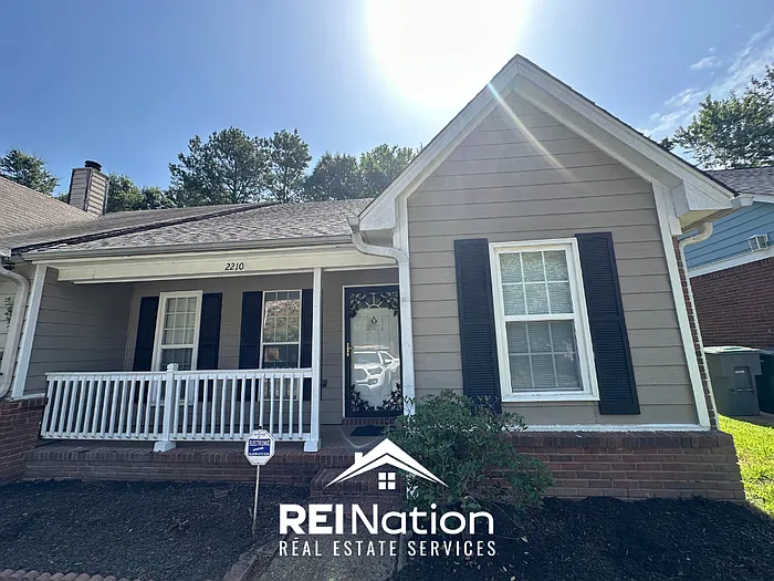 3 bed, 2.0 bath, 1116 sqft, $1,450 — Photo 1