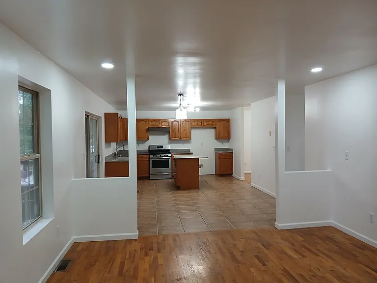 556 Airport Rd — Photo 6