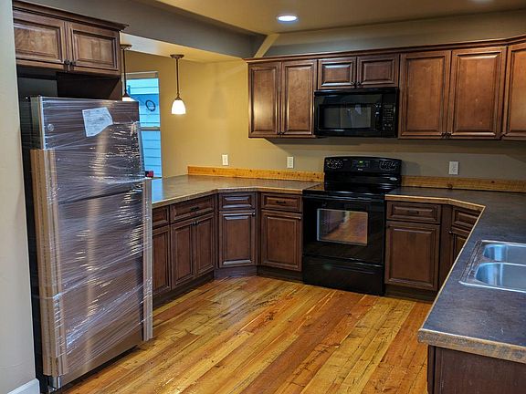 3rd image of 2308 Strand Ave #B