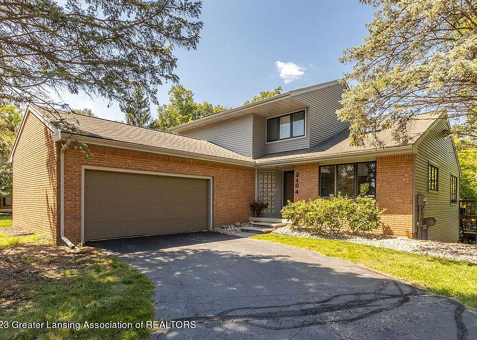 1st image of 2464 Emerald Lake Dr