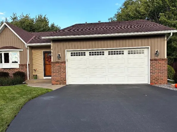 1466 Laurel Ave, Saint Paul Park, MN 55071