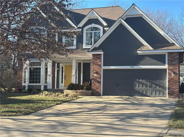 1561 Parkside Dr, Liberty, MO 64068