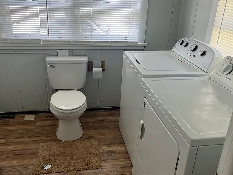 155 W Oneida St — Photo 11