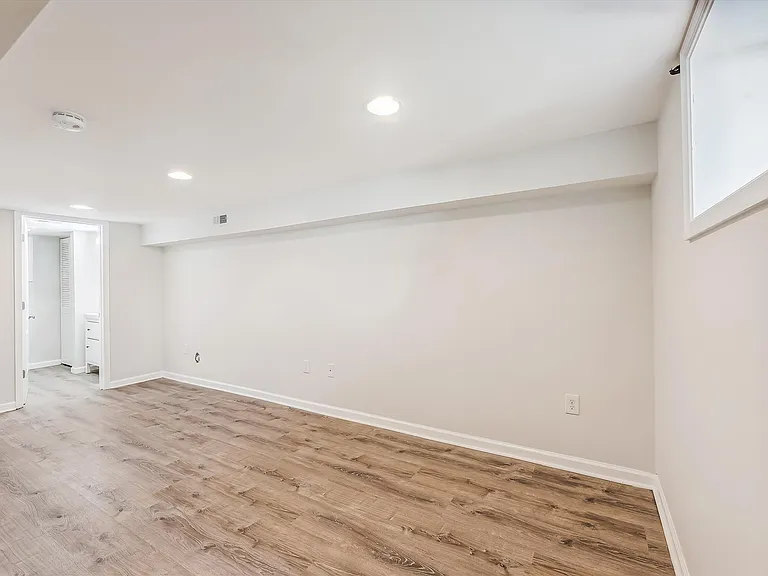 2612 33rd St SE — Photo 24