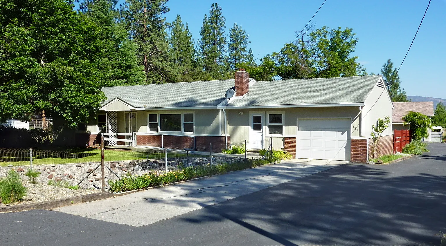 431 Dewitt Park Rd photo 1