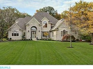 2067 Sherborne Ln, Powell, OH