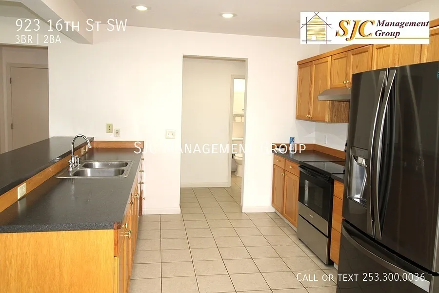 Three bedroom two bath home for rent Puyallup Valley — Photo 4
