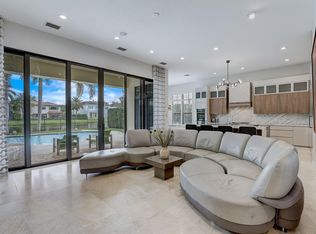 17752 Vecino Way, Boca Raton, FL 33496