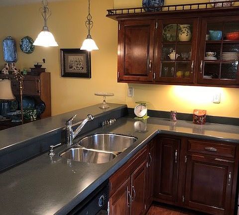 3rd image of 712 Galen Dr