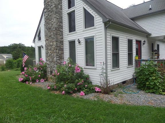 4th image of 2820 Glenwood Dr
