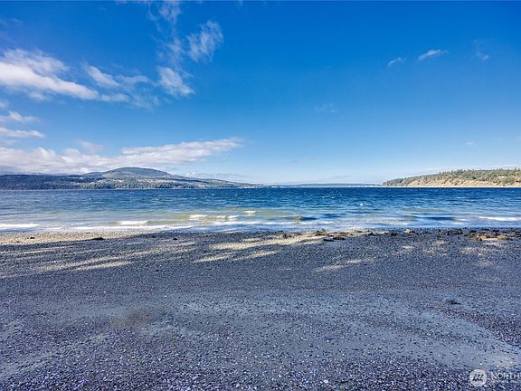 3rd image of 480 Adelma Beach Road