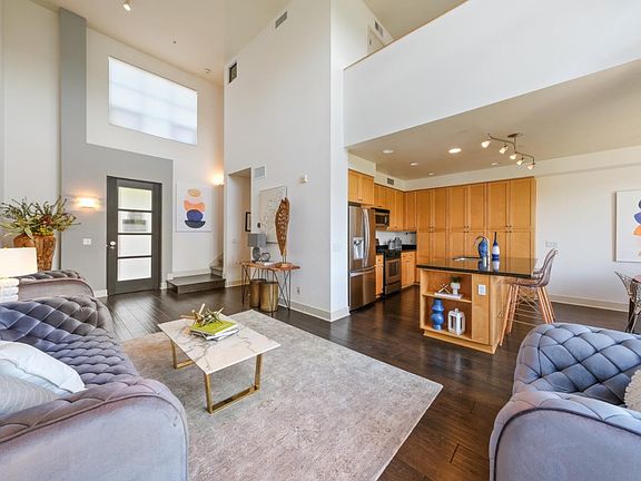 3rd image of 350 E Mission St Unit 212