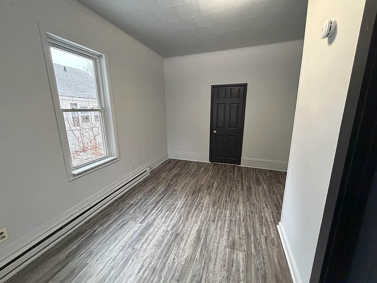618 Porter St — Photo 8