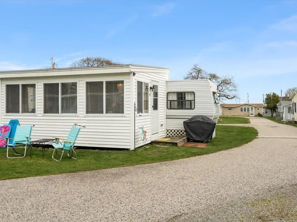 333 Long Sands Rd #T14, York, ME 03909