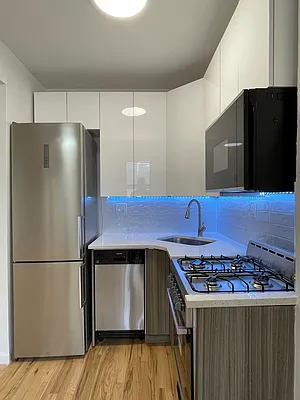 Rented by Compass | media 9