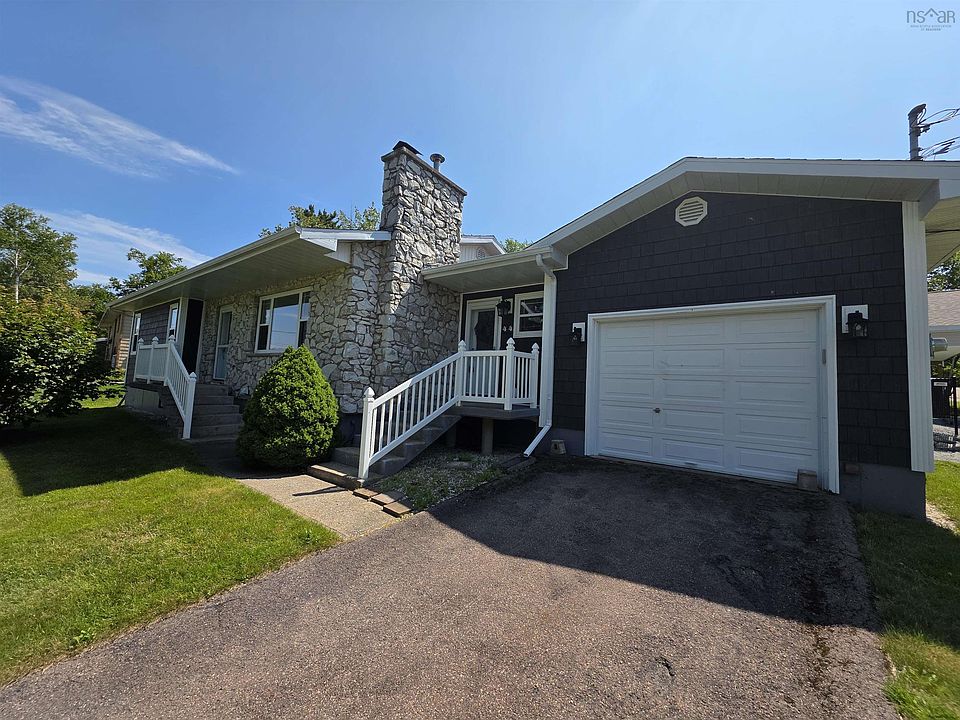 1st image of 44 Beaumont Ave