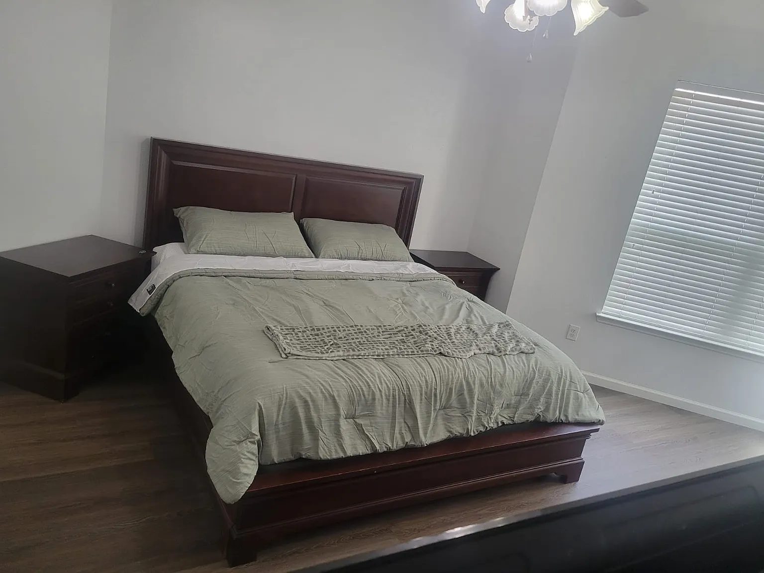 1 bed, 400 sqft, $1,100 — Photo 1