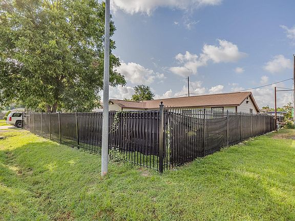 4th image of 10706 Bauman Rd
