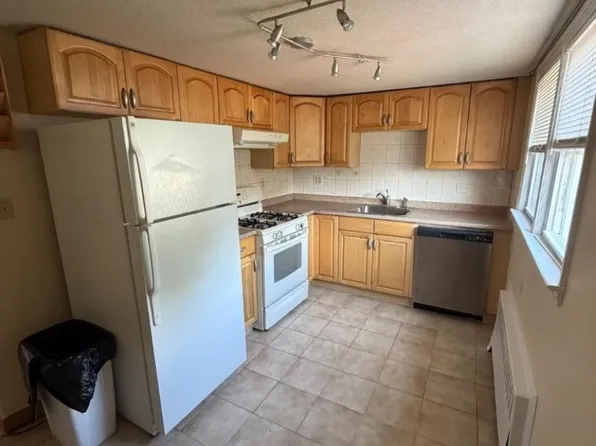 17 Ellsworth St, Clifton, NJ 07012