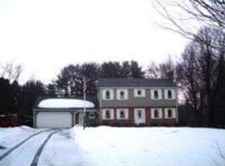 120 Rolling Ridge Rd, Amherst, MA 01002