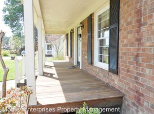 510 Stacy Weaver Dr, Fayetteville, NC 28311