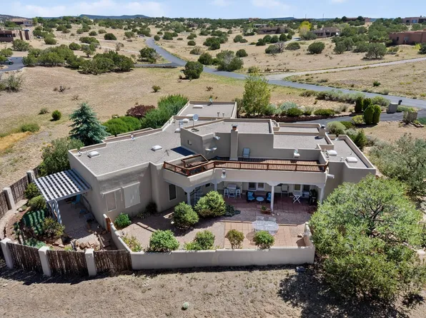 15 Calle Cal, Santa Fe, NM 87508