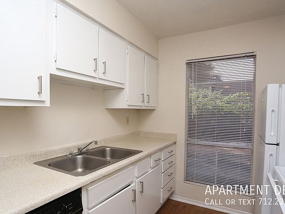 5th image of 6 Willowbend Blvd #3402