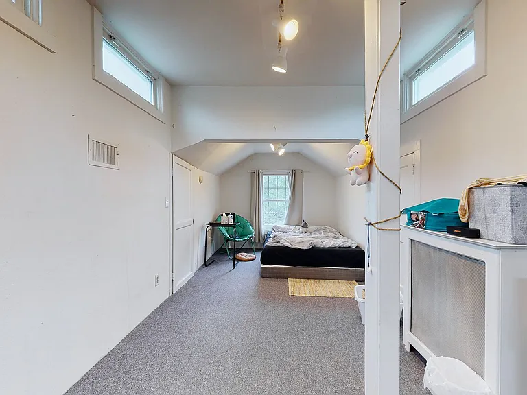 38 Trumbull St — Photo 16