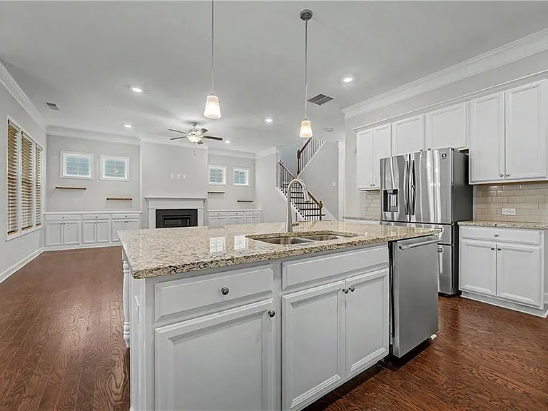 165 Mansfield Dr — Photo 12
