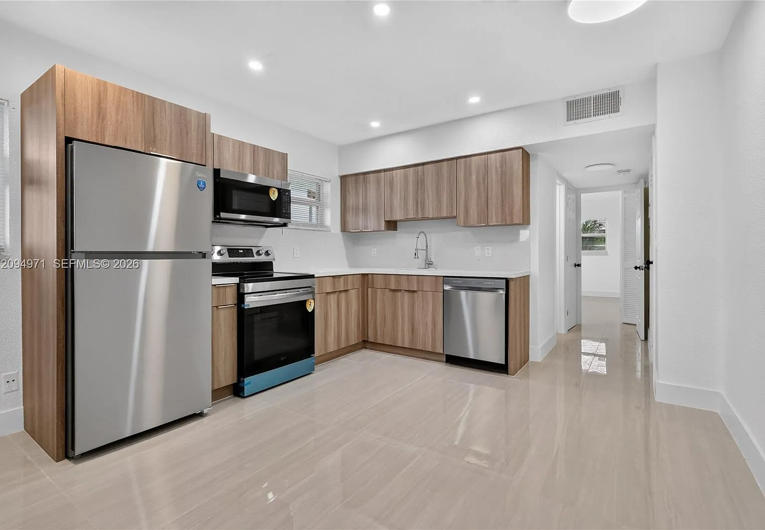 1 bed, 1.0 bath, 650 sqft, $1,850 — Photo 3