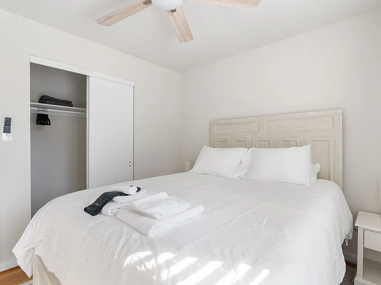 8702 Claymont Dr — Photo 12