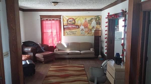 2nd image of 403 N Linden St