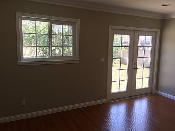 2nd image of 211 W Fernfield Dr