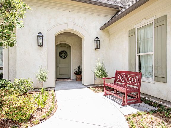 2nd image of 303 Ambergris Ln