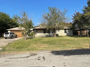 3832 Cypress Ave, Dallas, TX 75227