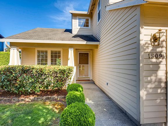 3rd image of 1509 SE 186th Ct