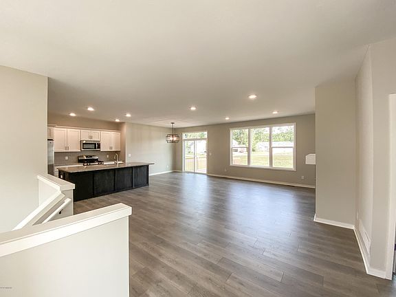 3rd image of 615 Lazy Oak Trl #40