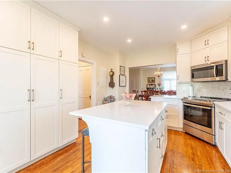 46 Reed Ave — Photo 13