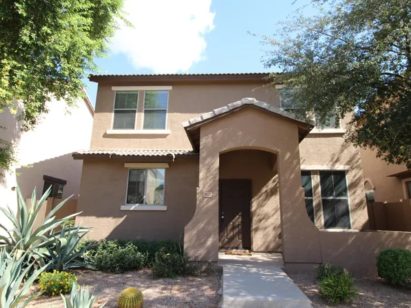 1977 E EMILY Lane, Gilbert, AZ 85295