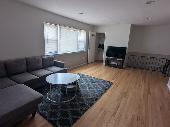 2nd image of 161 Evergreen Rd Unit 14-B