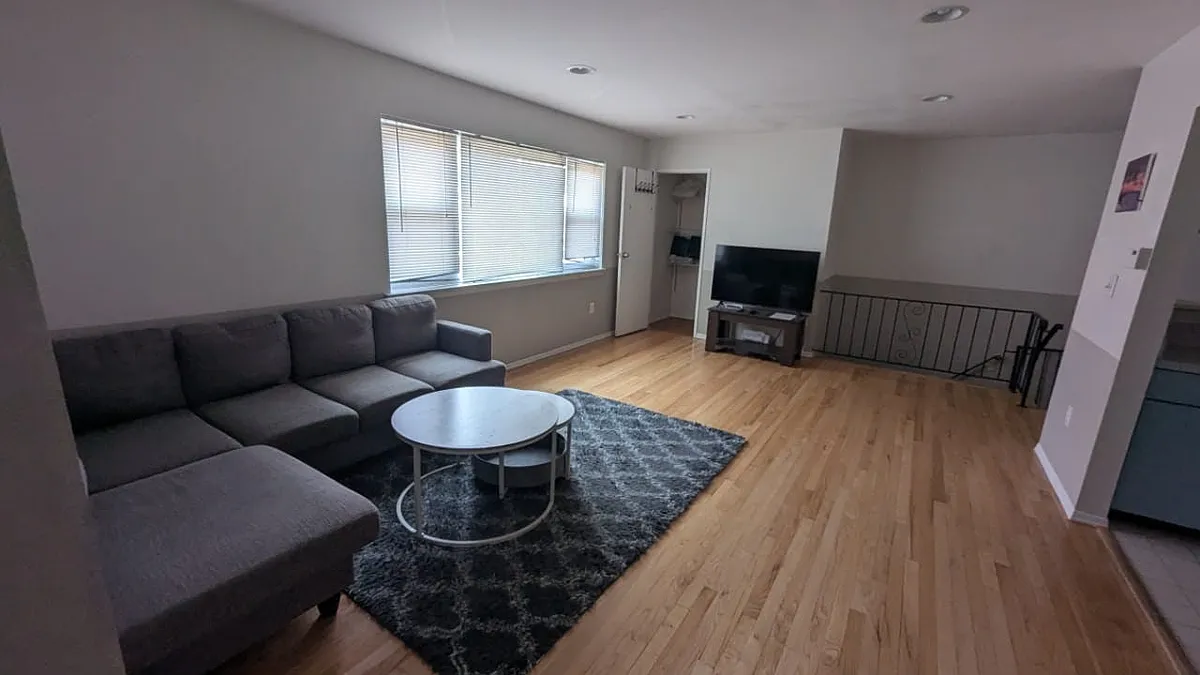 Building Photo - 161 Evergreen Rd #14-B
