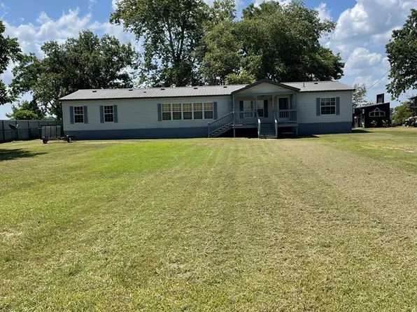 313 Lakehall Rd, Lake Village, AR 71653