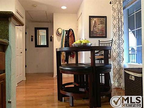 3rd image of 2220 Camino De La Reina Unit 212