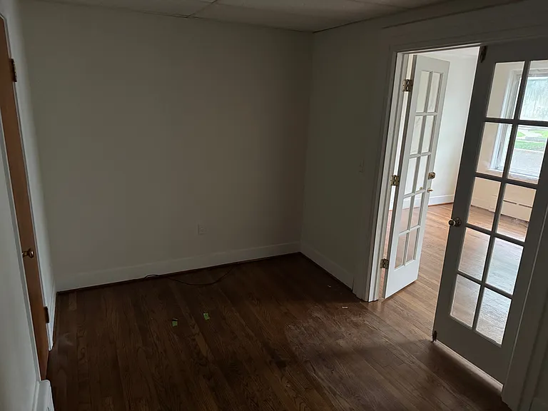 123 W 5th St #1 — Photo 13