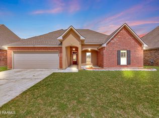 102 Woodhaven Rd, Youngsville, LA 70592