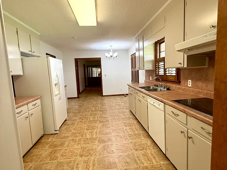 1110 Brock Rd — Photo 5