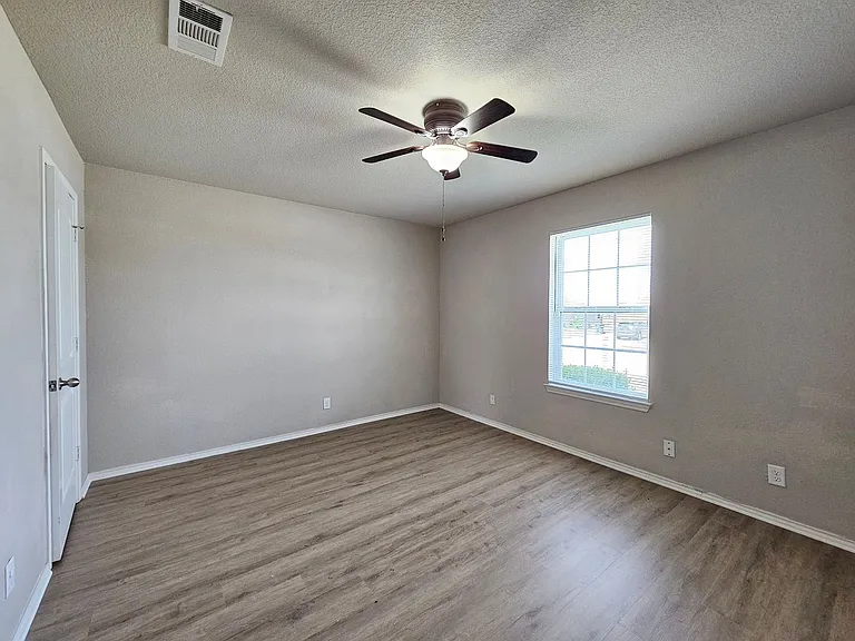 3804 Ida Dr — Photo 14