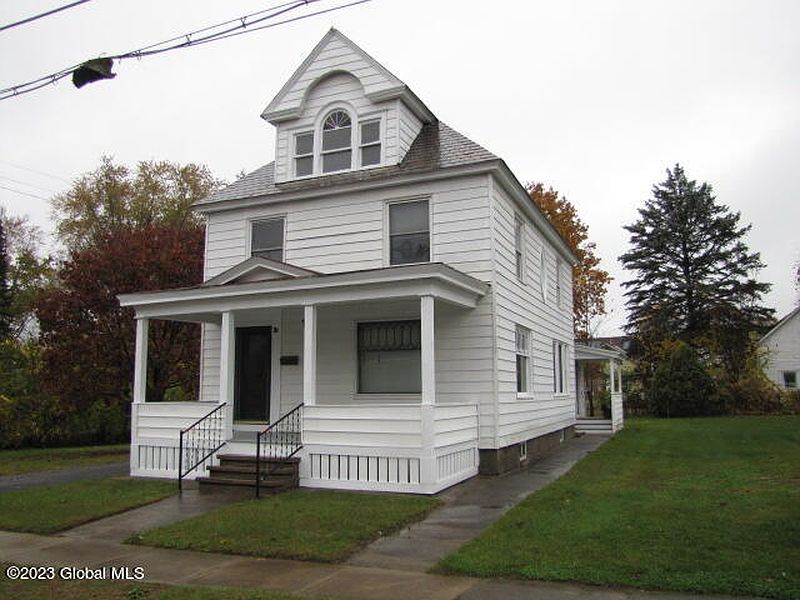 4th image of 15 3rd Avenue