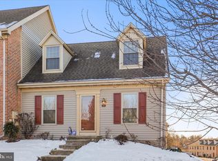 120 Crown Pointe Dr #L120, York, PA 17402