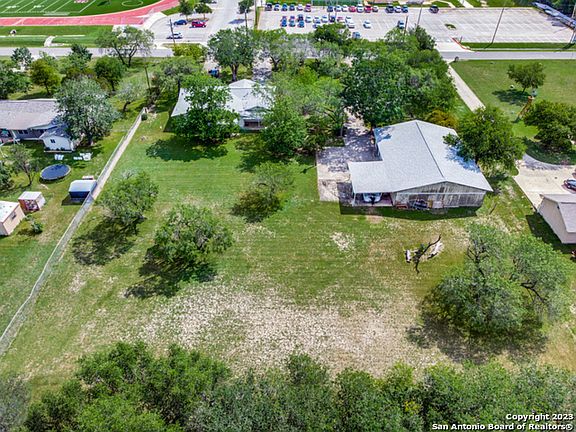 5th image of 6702 THUNDERBIRD DR